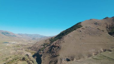 Avrupa 'daki Güzel Yoğunluk Ormanı (124; 4K Hava Aracı: Lush Green Woodland Manzarası 124; Doğal Çevre, Ağaçlar ve Yaban Hayatı - 124; Huzurlu Doğa, Çevre Turizmi ve Manzarası Ormanı 