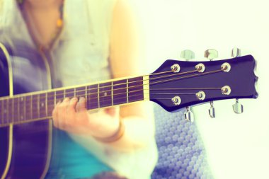 dizeleri ve gitar gitarist elleri atış kapatın