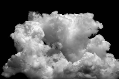 Siyah zemin üzerindeki beyaz bulutların gerçek bulutları vardır. Beyaz bulut, siyah arka planda izole olmuş gerçekçi bir bulut. Beyaz tüylü kümülüs bulutu siyah arkaplanda izole edilmiş