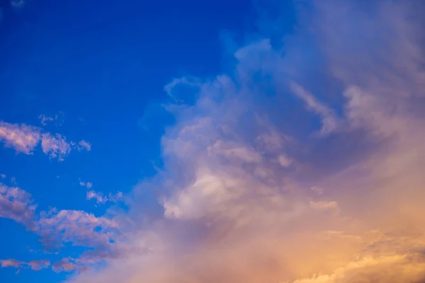 Céu Dramático Colorido Com Nuvem Pôr Sol — Fotografia de Stock