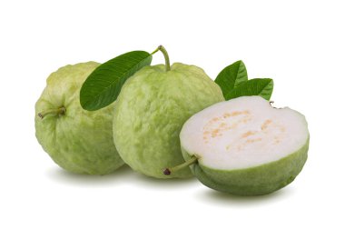 Guava meyvesi beyaz arkaplanda izole.