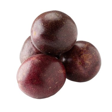 Beyaz arka planda izole edilmiş taze tutku meyvesi..