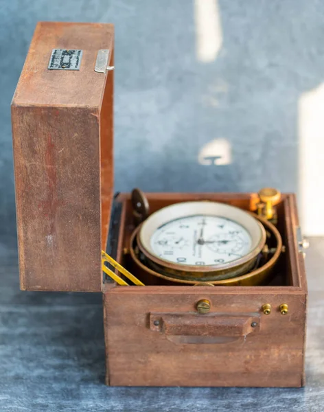 Старый Морской Хронометр Деревянном Ящике — стоковое фото