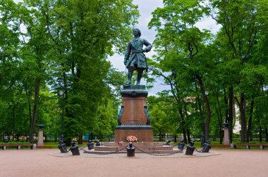 Kronshtadt, St. Petersburg - Büyük Peter Anıtı.