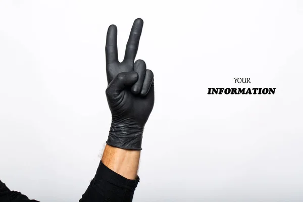 Mannelijke Hand Zwarte Rubberen Handschoen Met Vingers Die Overwinningstekens Doen — Stockfoto