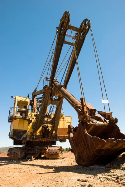 Verlaten graafmachine — Stockfoto