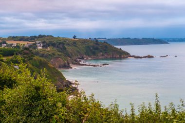 Pointe du Roselier, İngiltere, Fransa