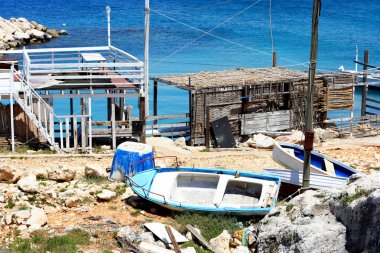 Eski liman denizin buzlu