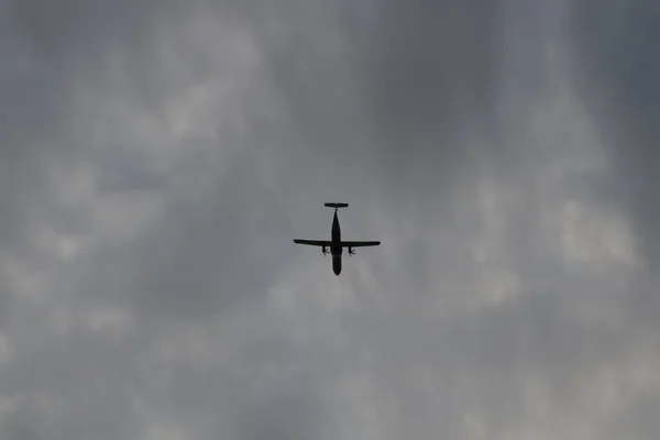 Самолет Небе — стоковое фото