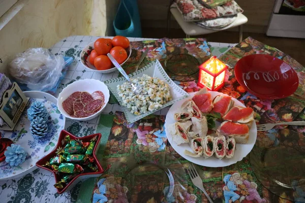 Gerichte Auf Der Festtafel — Stockfoto