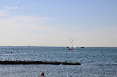 Denizin üzerinde gün batımı