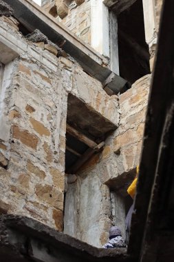 harabe kalenin duvarları