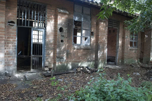 Terk edilmiş contruccion