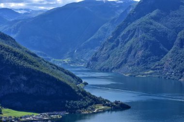 Norveç 'te fiyort manzarası 