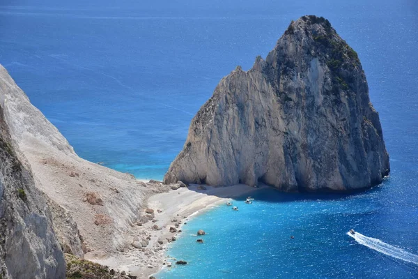 Gyönyörű Sziklás Part Türkiz Vízzel Zakynthos Sziget — Stock Fotó