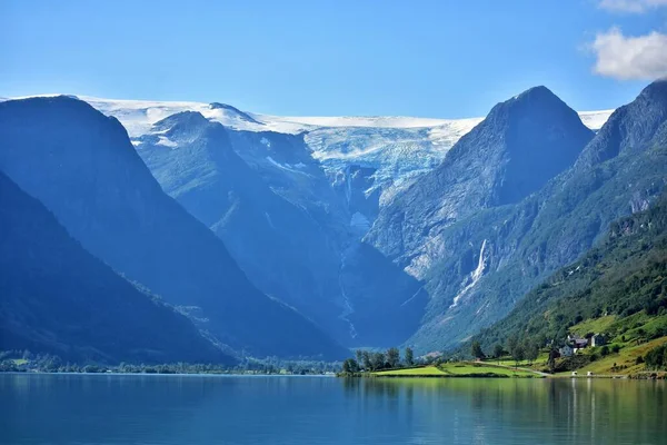 Vue Panoramique Sur Lac Dans Vallée Des Montagnes Norvège — Photo