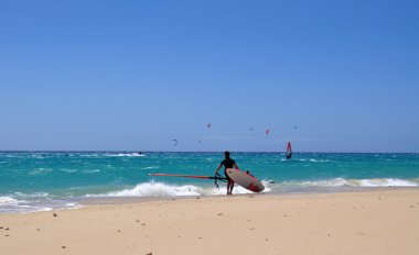 Costa Calma Fuerteventura üzerinde sörf