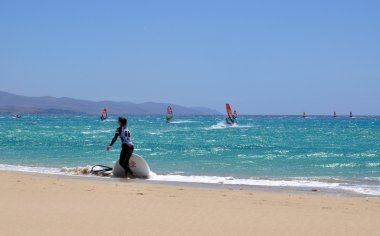 Costa Calma Fuerteventura üzerinde sörf