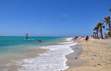 Costa Calma Fuerteventura üzerinde sörf
