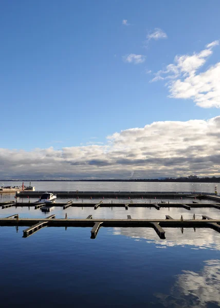 Amazing cloudy sky reflection in the Baltic sea in Sopot, Poland in november — Stock Photo, Image