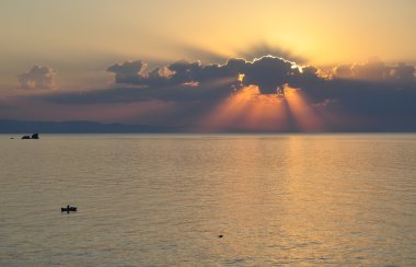 Karadeniz üzerinde güzel gündoğumu