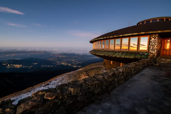 Обсерваторія Горах Карконош — стокове фото