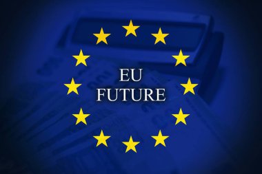 Avrupa bayrağı üzerine AB Krizi metni. Avrupa 'da ekonomik istikrarsızlık, mali zorluklar ve piyasa belirsizliği imajı