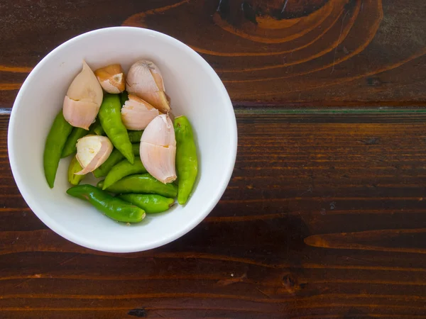 kırmızı biber ve sarımsak