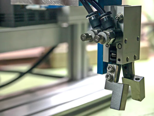 Pnömatik robot giriş.