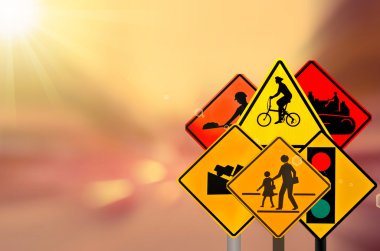 Trafik işareti üzerinde hareket kümesi bulanıklık trafik