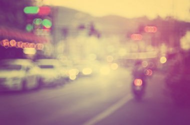 Trafik yol ile bokeh ışık arka plan bulanıklık. 