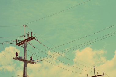 Elektrik belirli mavi gökyüzü