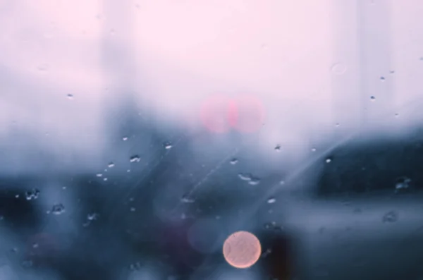 Estrada de tráfego Blur em dia chuvoso fundo abstrato . — Fotografia de Stock