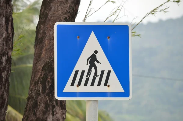 Cross walk sign. — Stock Photo, Image