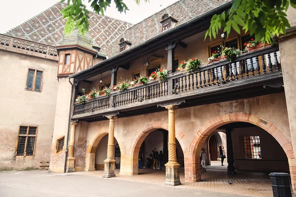 Altbau in den Straßen von Colmar, Frankreich. — Stockfoto