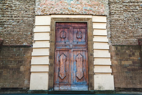 Alte Holztür in Florenz, Italien — Stockfoto