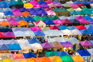 Pazar çatı üst bedende hafta sonu