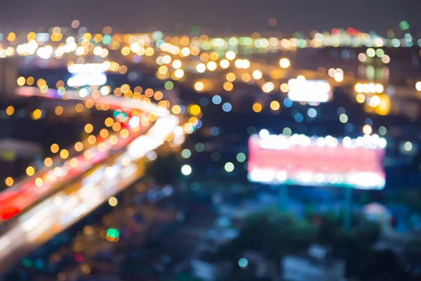 Flygfoto suddig bokeh Highway road böjda nattvisning — Stockfoto