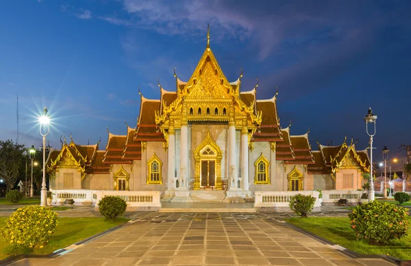 Twilight in marmeren tempel — Stockfoto