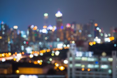 Bulanık bokeh ışıklar şehir şehir merkezinde