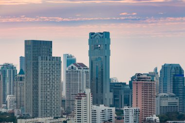 şehir şehir alacakaranlık