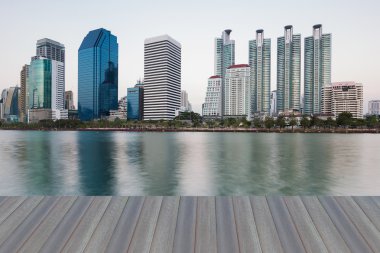 Ahşap zemin, yansıma ofis Kulesi Binası açılış