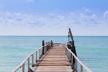 Deniz, doğal manzarası manzara arka plan önde gelen ahşap geçit yolu
