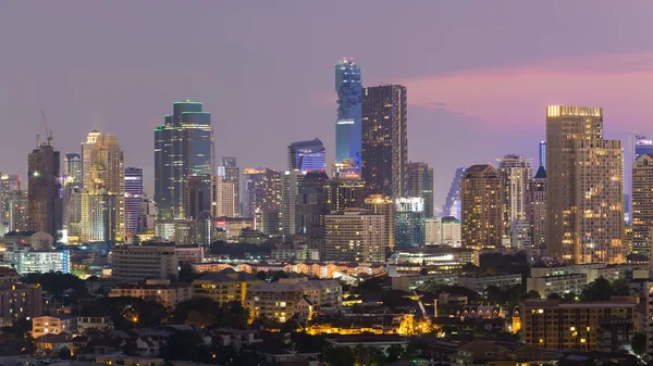 Ofis Binası ışıklar gece