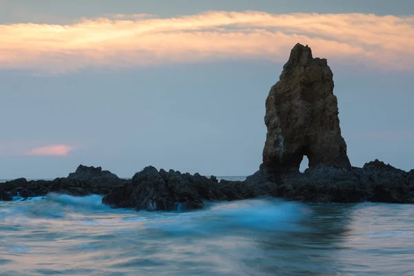 Natural Rock over the sea shore — Stock Photo, Image