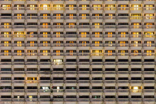 Appartement Fenêtres à fond de nuit — Photo