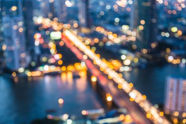 Bulanık bokeh havadan görünümü Şehir Köprüsü nehir gece manzarası çapraz ışık