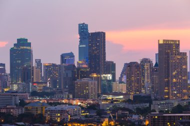 Şehir ve idari bina