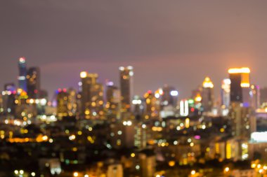 Soyut bulanık bokeh ışıklar şehir şehir merkezinde 