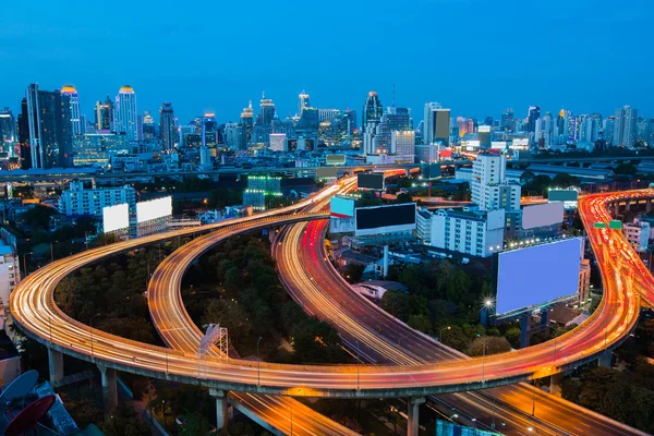 Tło centrum Bangkoku i autostrady zamienione — Zdjęcie stockowe